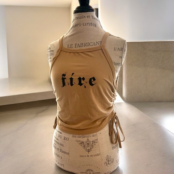 “Fire”🔥 Tank. Scrunch and tie sides. Super cute! Great for summer Boho Size XL - Picture 12 of 16